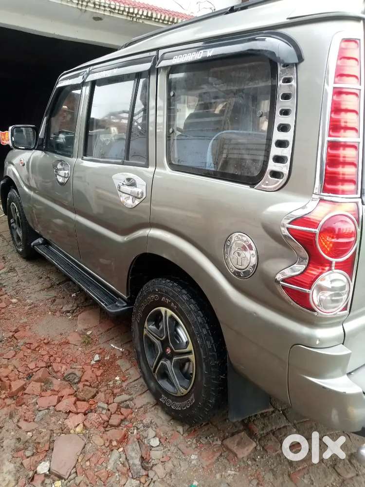 Mahindra Scorpio Classic 2011 With Automatic Transmission