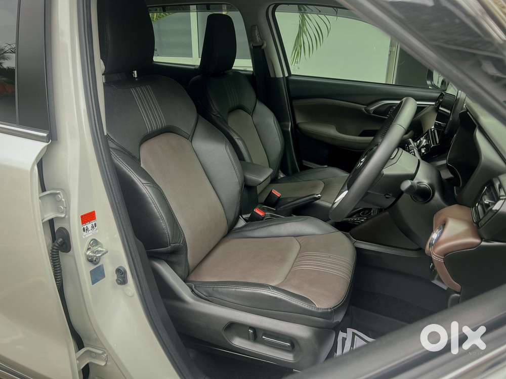 Toyota Urban Cruiser Hyryder 1.5 V Hybrid, 2025, Cng & Hybrids
