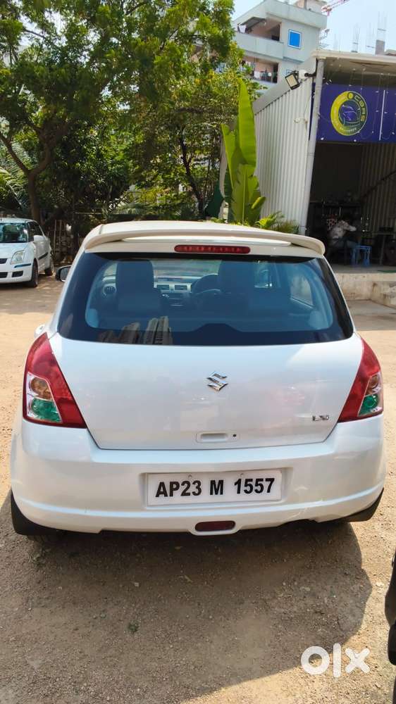 Maruti Suzuki Swift Lxi Bsiv, 2007, Petrol