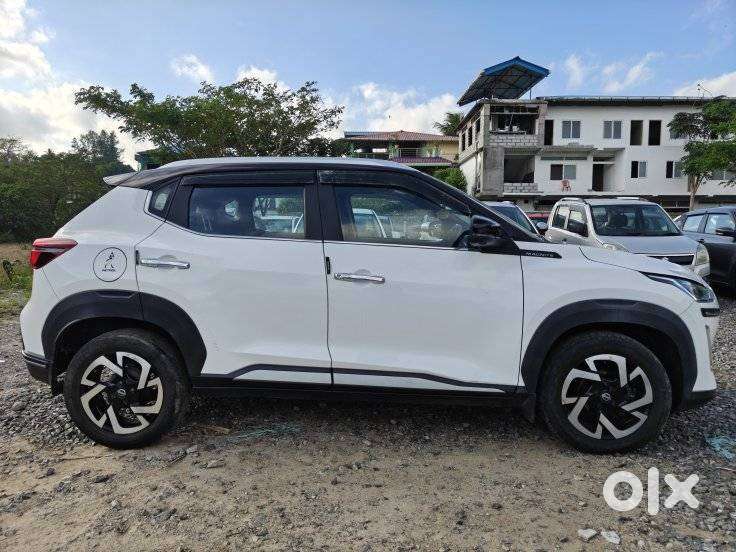 Nissan Magnite 1.0 Xv Premium Dual Tone, 2021, Petrol