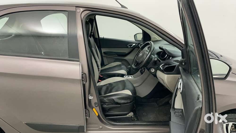 Tata Tiago Xza, 2018, Petrol