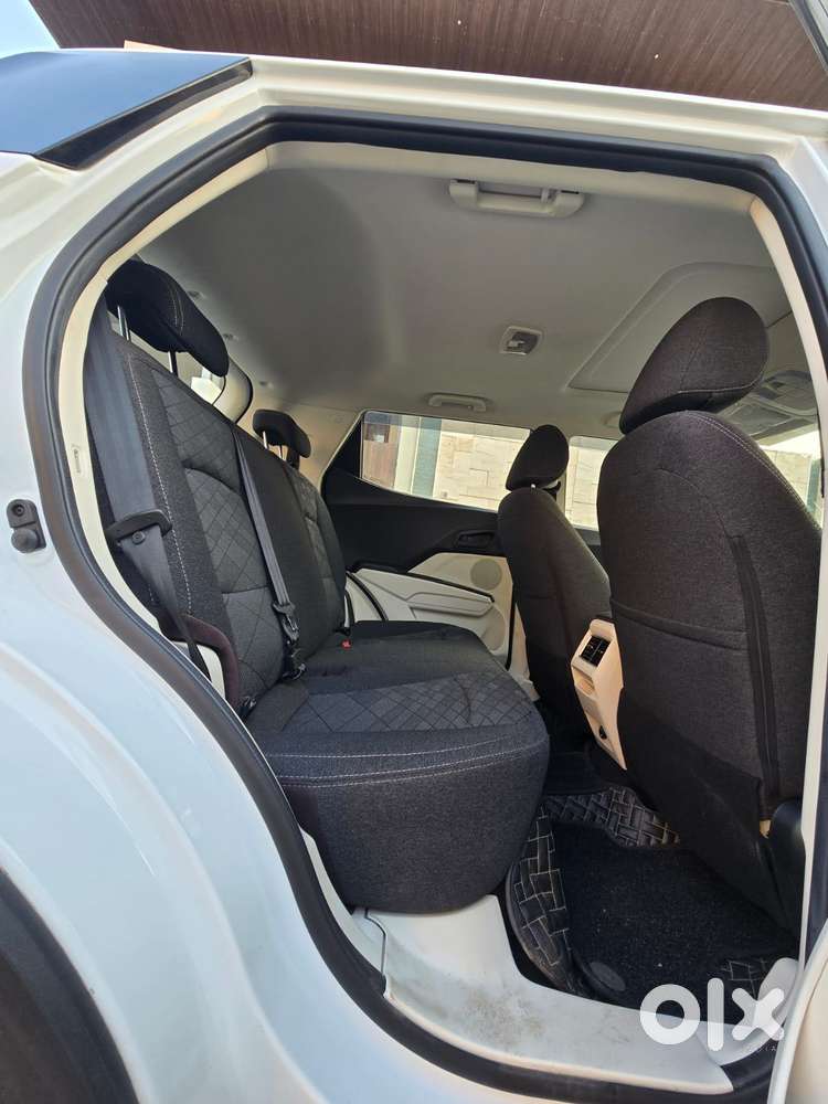 Mahindra Xuv 3xo Ax5 Ds Mt, 2024, Diesel