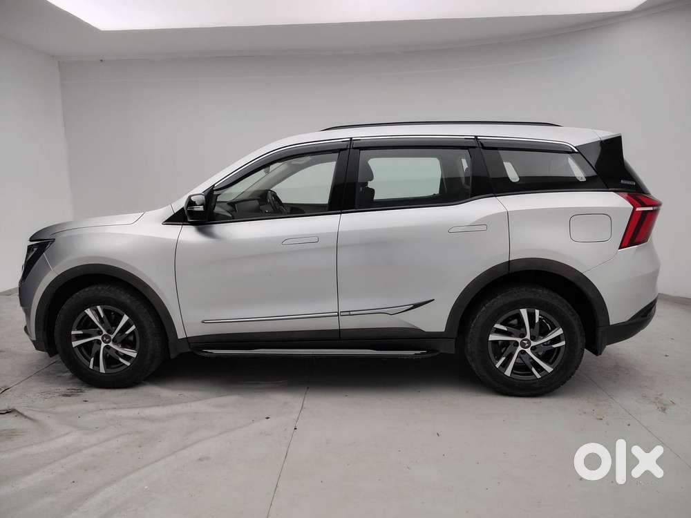 Mahindra Xuv700 2.0 Ax 5 Petrol At Str, 2022, Petrol