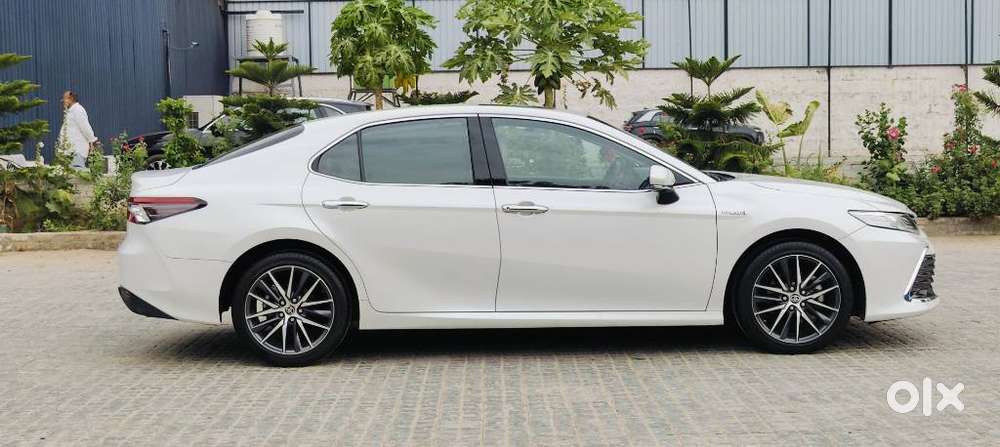 Toyota Camry Hybrid, 2024, Petrol