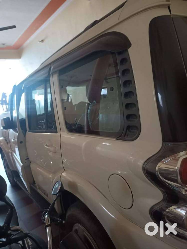 Mahindra Scorpio 2016