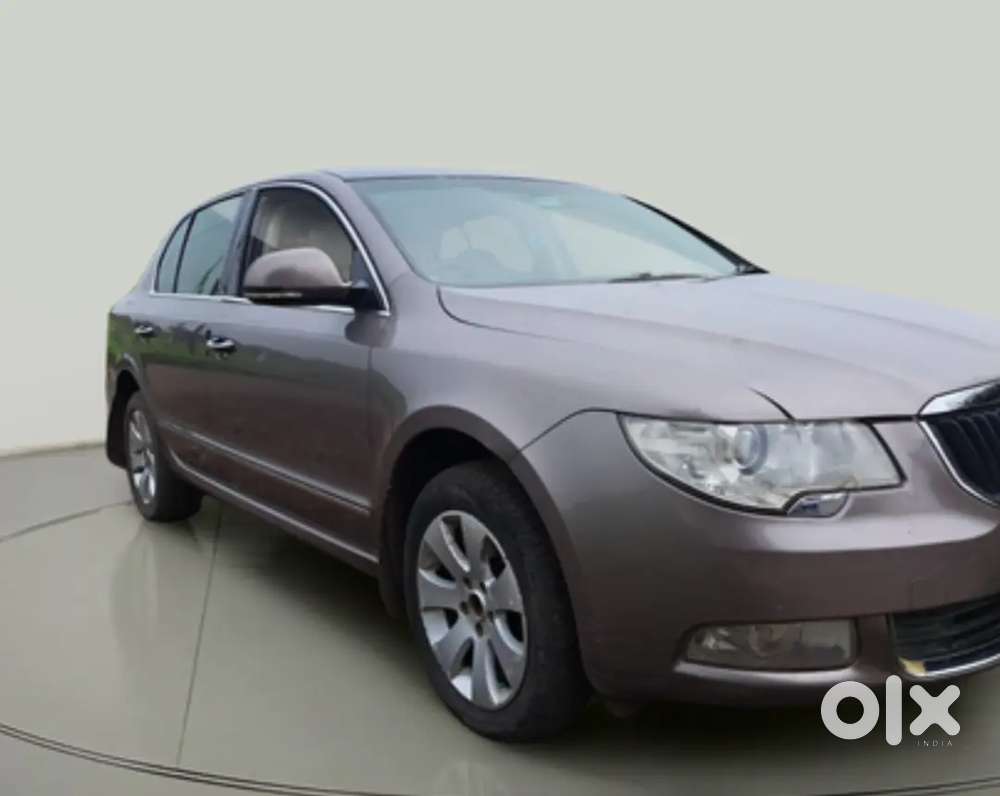 Skoda Superb 2012 Petrol 71000 Km Driven