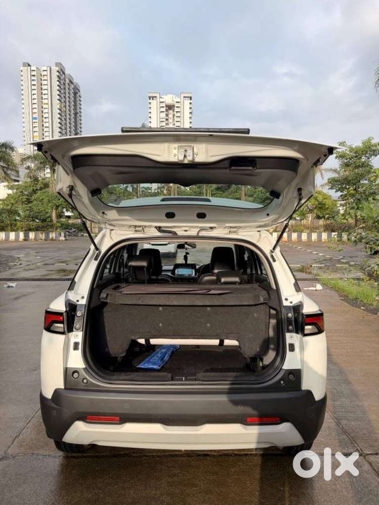 Maruti Suzuki Brezza 1.5 Zxi Cng, 2023, Cng & Hybrids