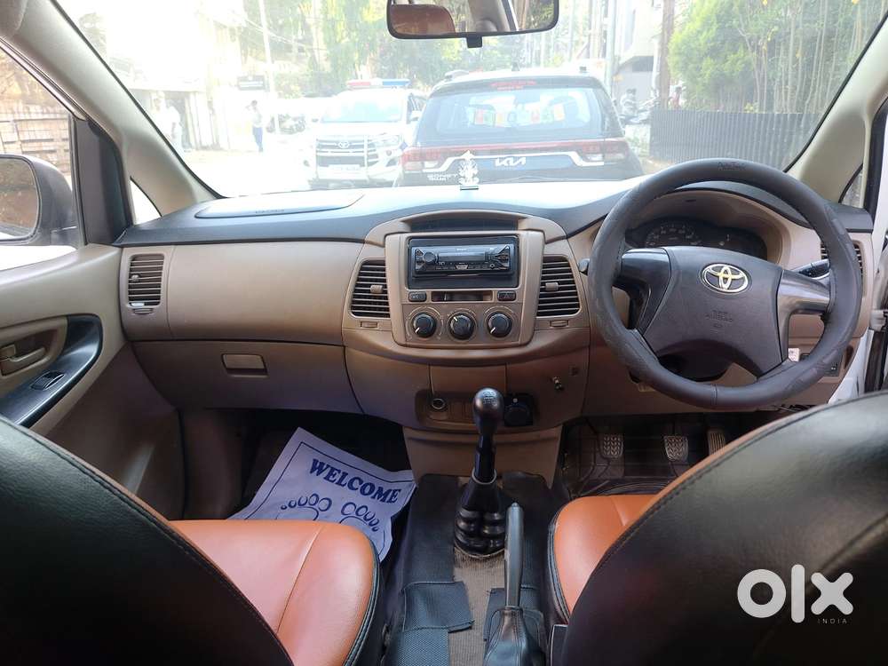 Toyota Innova 2.5 G (diesel) 8 Seater, 2016, Diesel