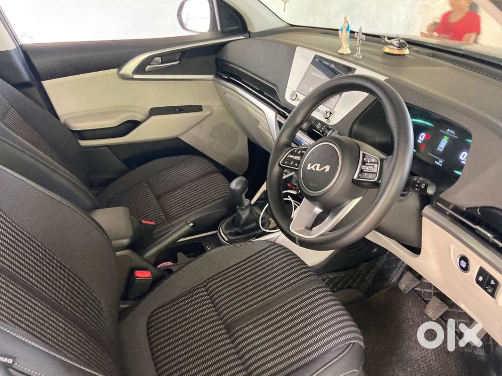 Kia Carens 2022 Prestige Plus Imperial Blue Manual