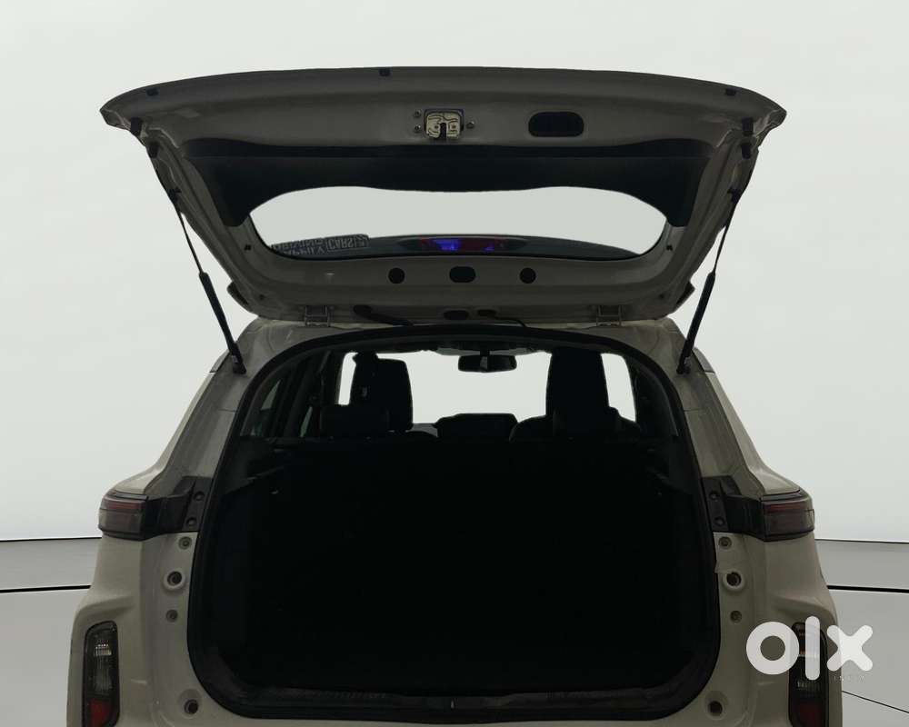 Maruti Suzuki Grand Vitara 1.5 Alpha Smart Hybrid At, 2023, Petrol