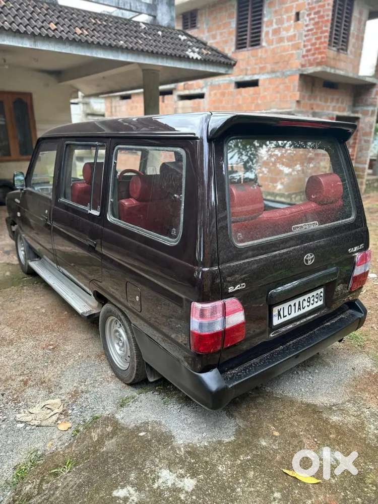 Toyota Qualis 2004 Diesel 460000 Km Driven