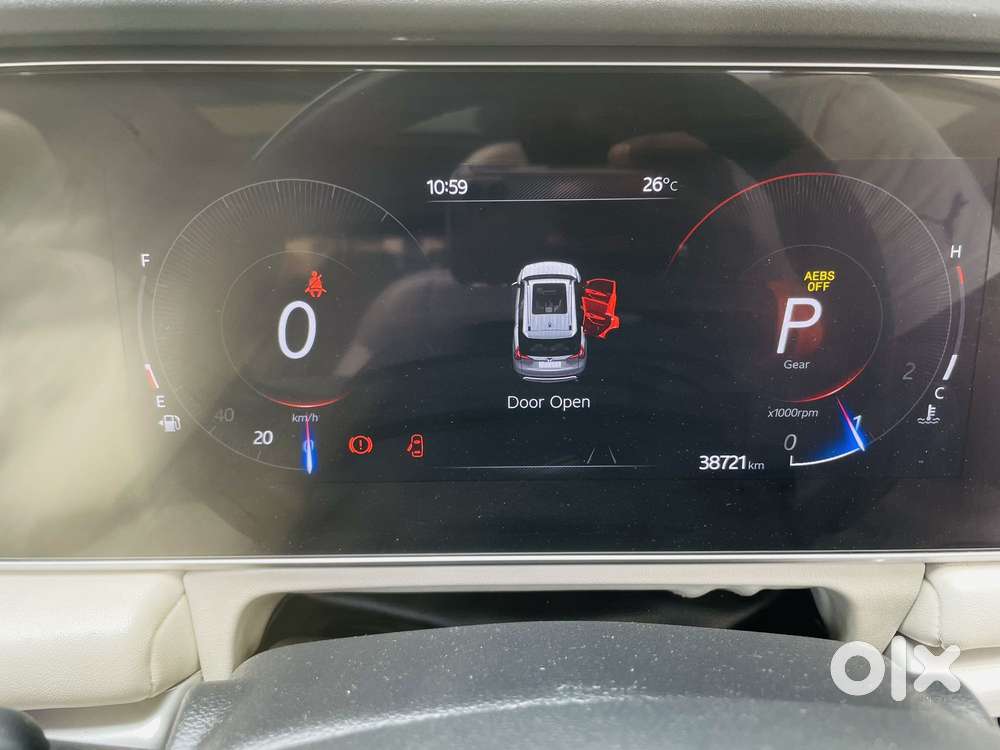 Mahindra Xuv700 2.2 Ax 7 Diesel At Luxury Pack Str, 2022, Diesel