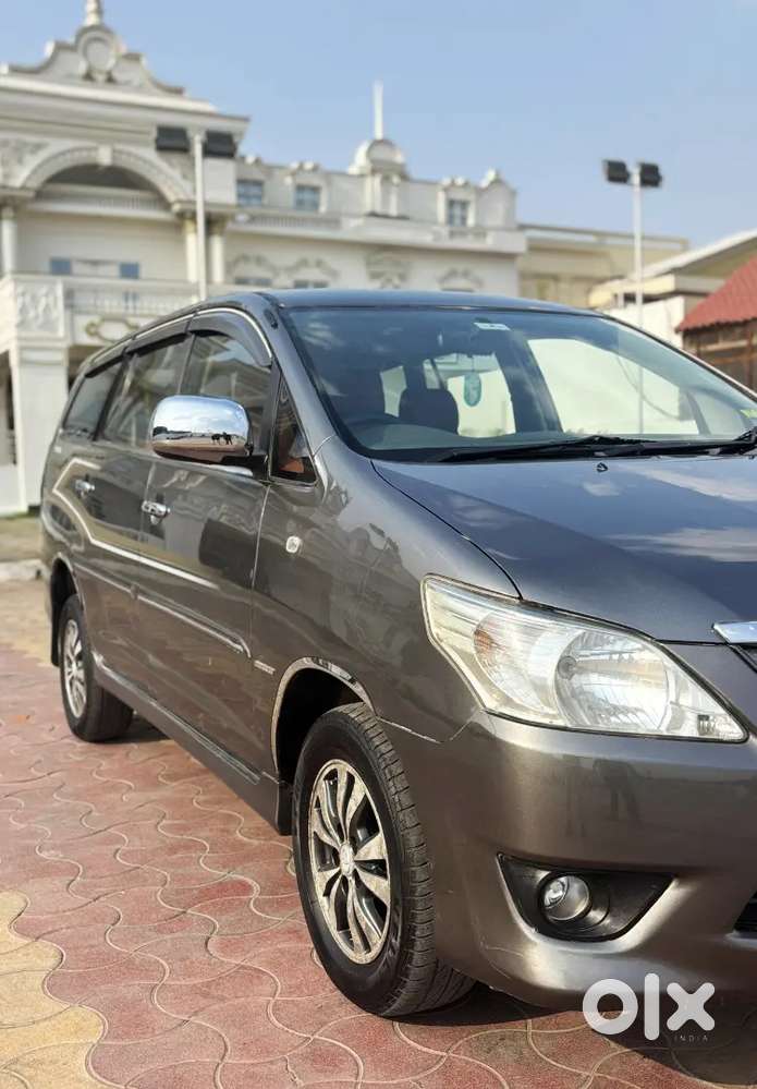 Toyota Innova 2012 Diesel 157000 Km Driven