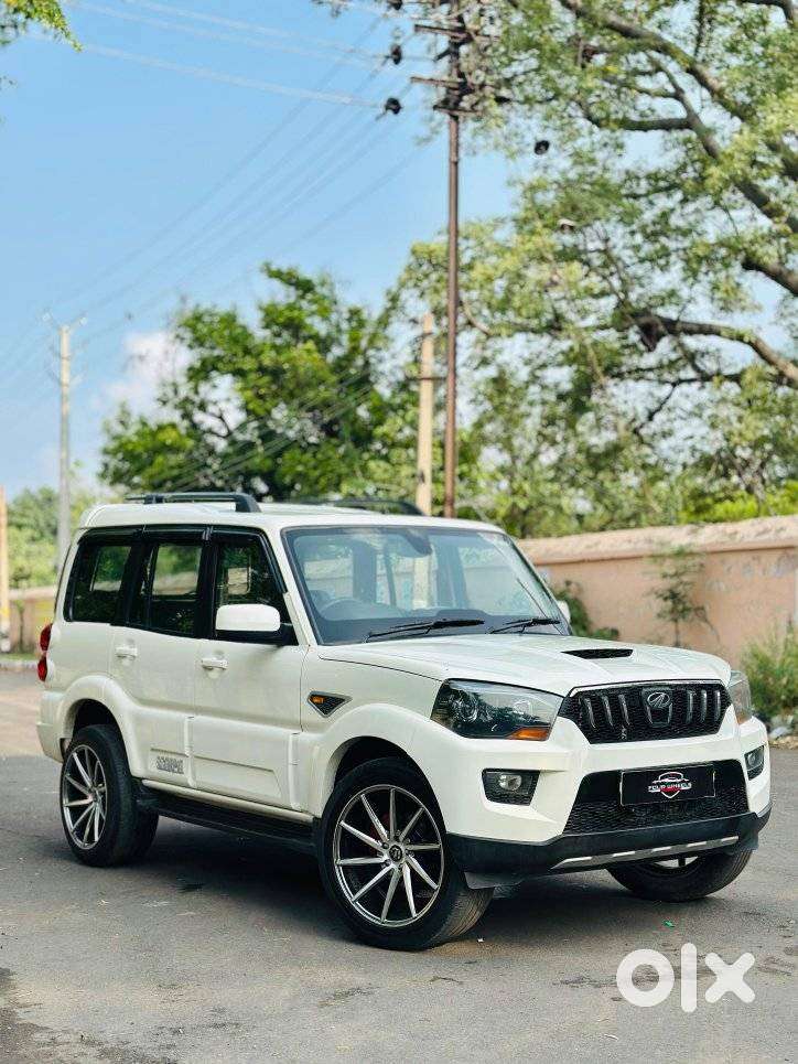 Mahindra Scorpio S10, 2014, Diesel