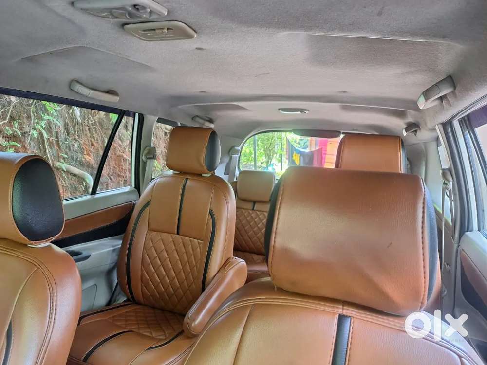 Toyota Innova 2012