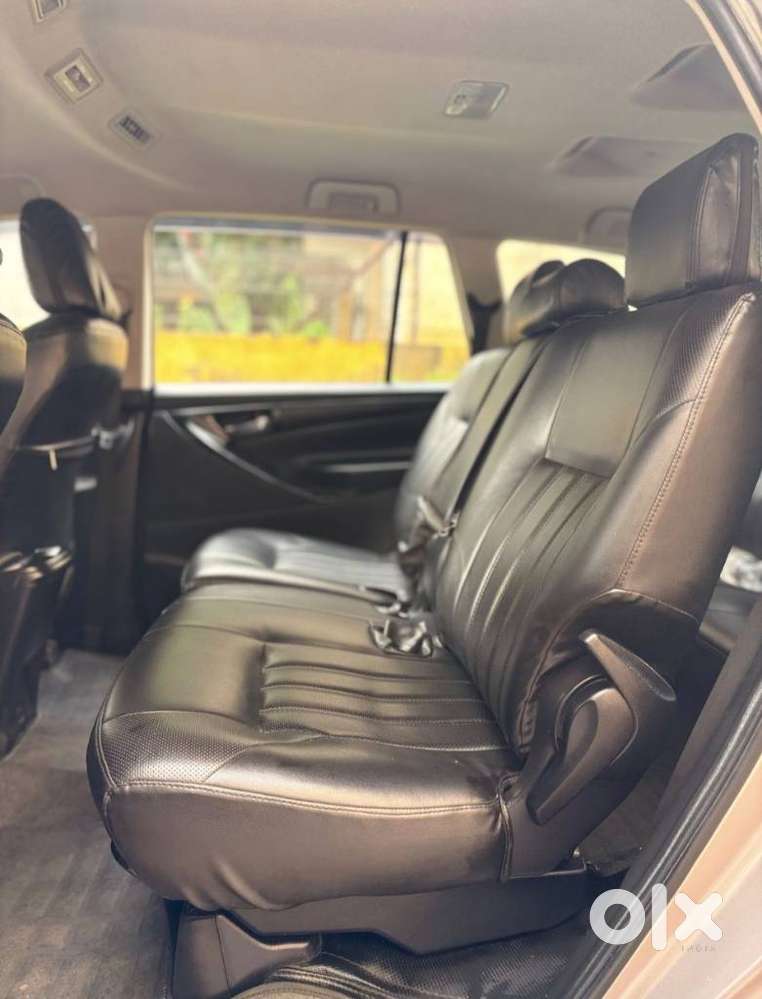 Toyota Innova Crysta 2.4 G Mt, 2022, Diesel