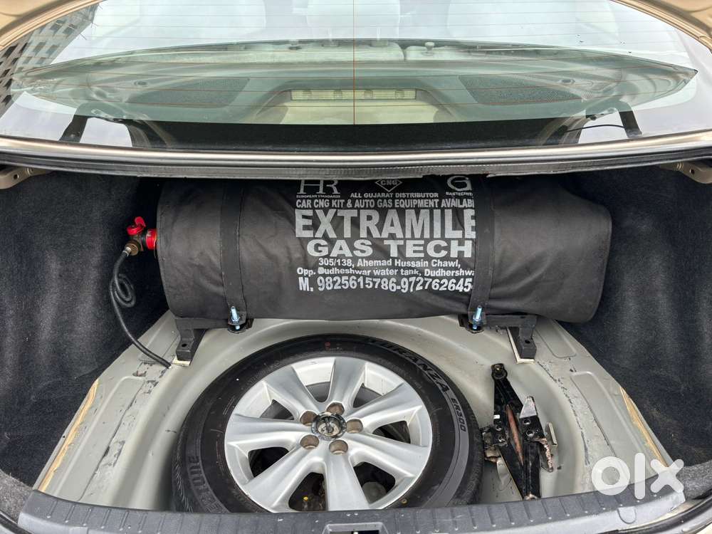 Toyota Corolla Altis 1.8 G Cng, 2010, Cng & Hybrids