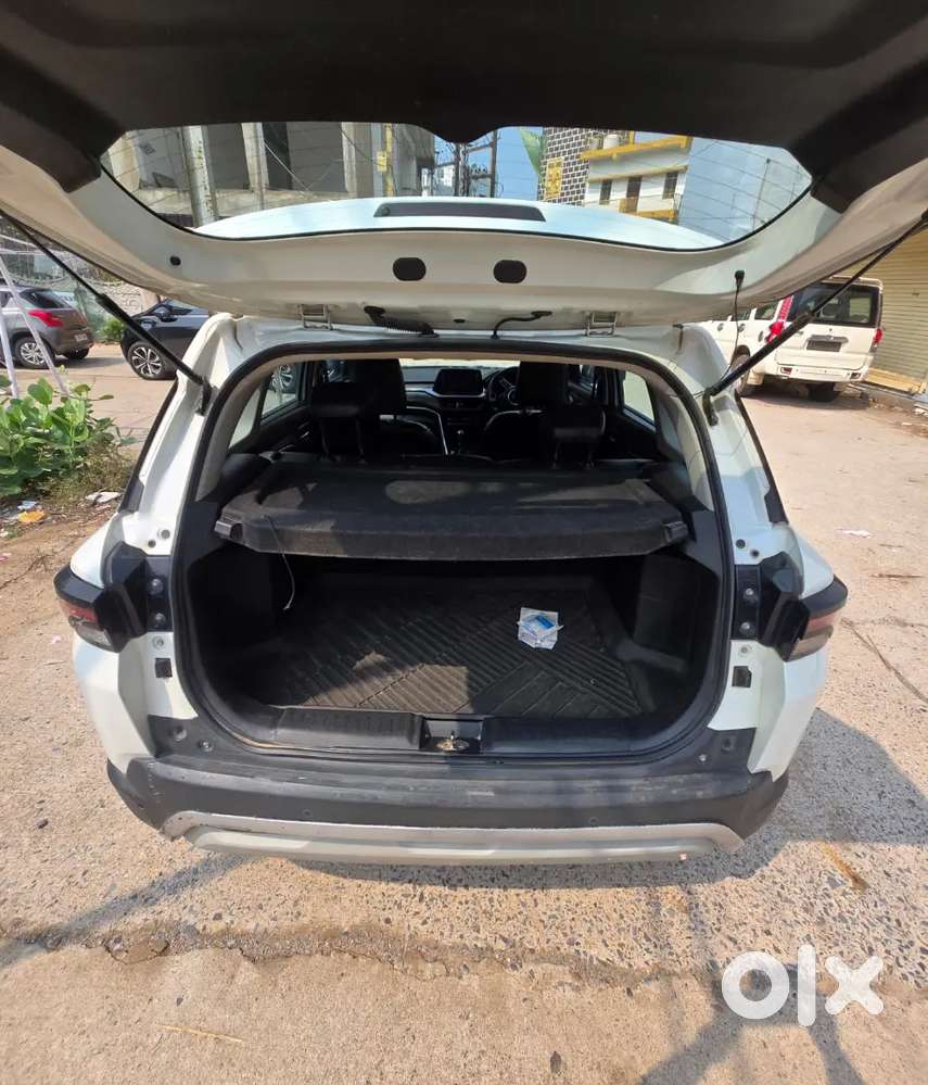 Maruti Suzuki Brezza Zxi 2024 Hybrid Petrol