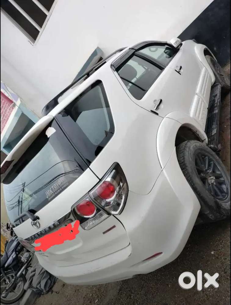 Toyota Fortuner 2015 Diesel 97000 Km Driven