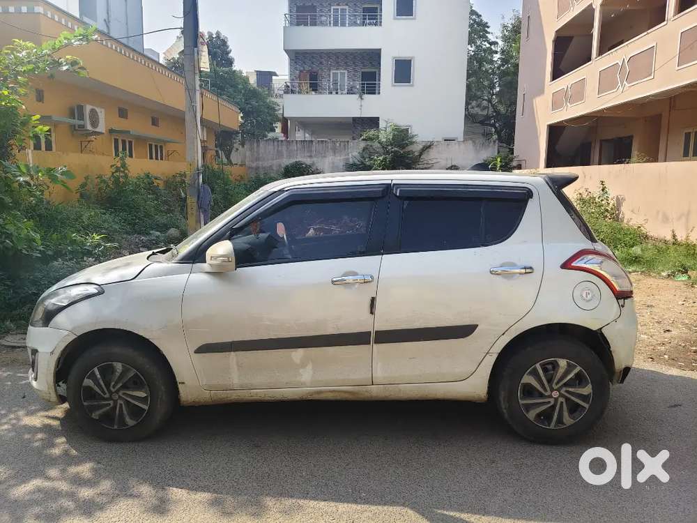 Maruti Suzuki Swift Vxi Petrol 2017