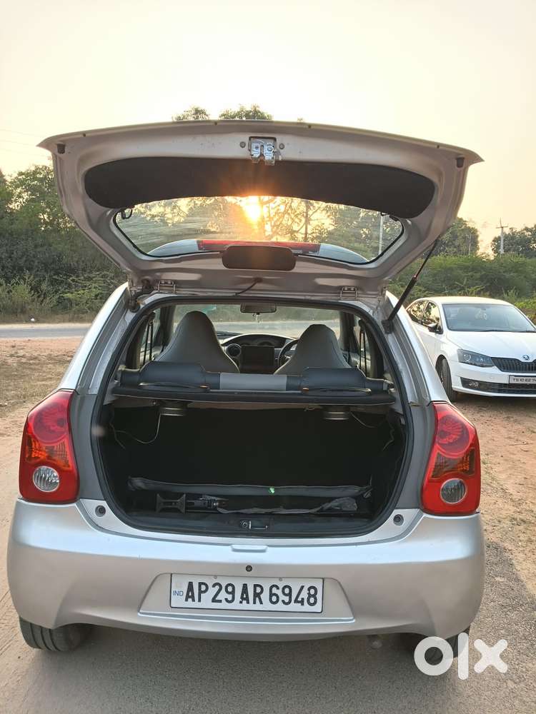 Toyota Etios Liva 2011-2012 Vx, 2011