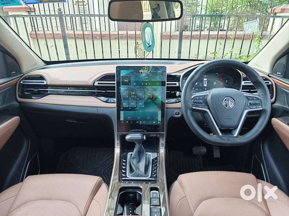 Mg Hector Plus Sharp Pro 1.5 Turbo Petrol Cvt 7 Str, 2023, Petrol