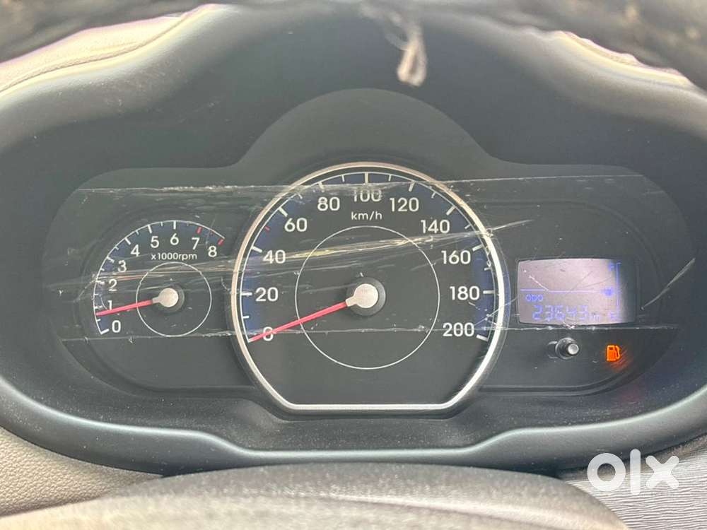 Hyundai I10 2013 Guaranty 23521 Km Driven