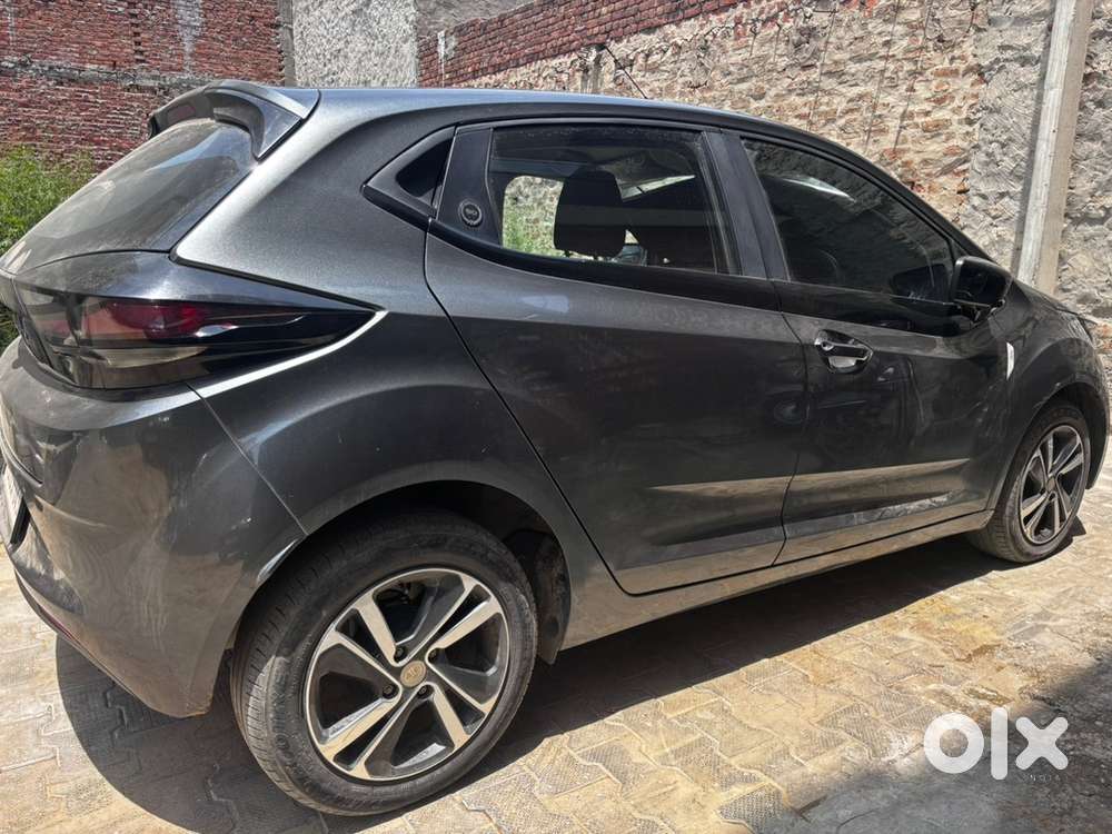 Tata Altroz Petrol 2023