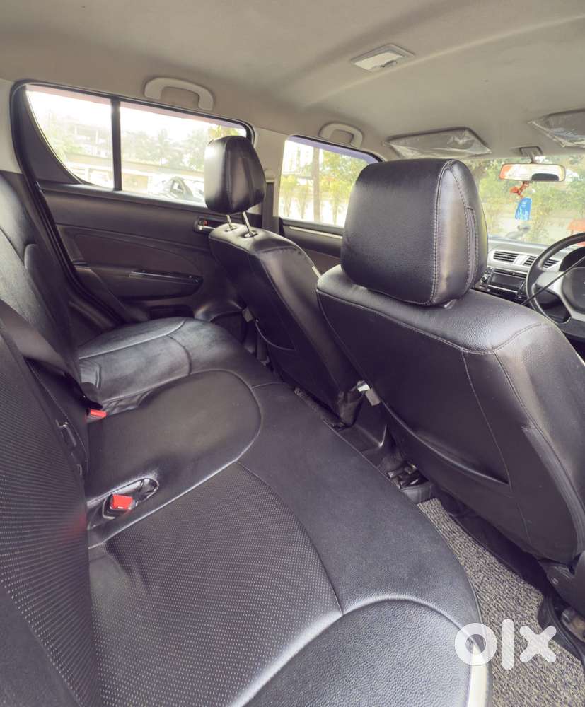 Maruti Suzuki Swift Vxi 1.2 Abs Bs-iv, 2017, Petrol