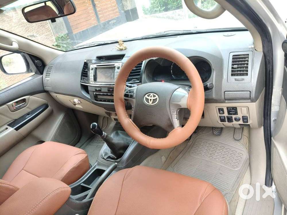 Toyota Fortuner 2011-2016 4x2 Manual, 2014, Diesel