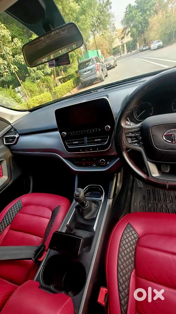 Tata Harrier Dark Edition 2021 Sunroof