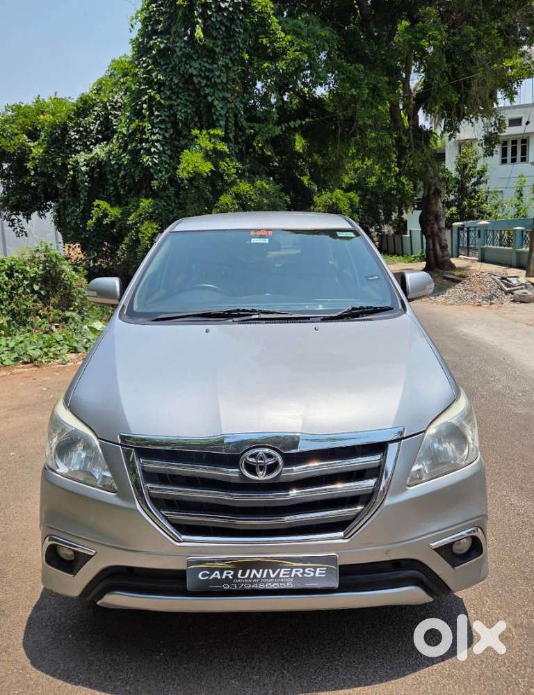 Toyota Innova 2.5 V 8 Str, 2015, Diesel
