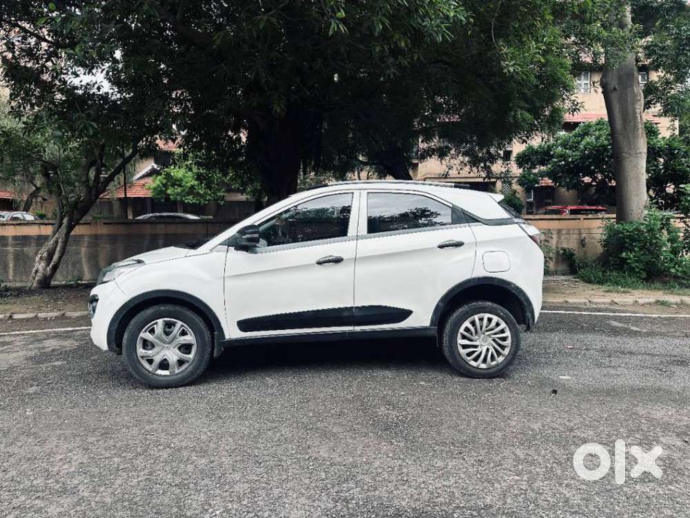 Tata Nexon 1.2 Revotron Xe, 2019, Cng & Hybrids