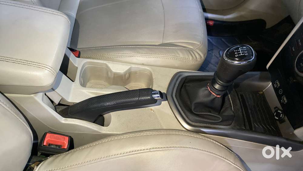 Mahindra Xuv300 W8, 2021, Petrol