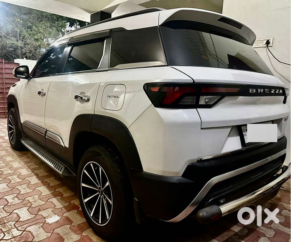 Maruti Brezza Petrol 2023
