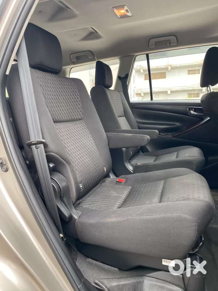 Toyota Innova Crysta 2.4 G Plus Mt 7 Str, 2020, Diesel