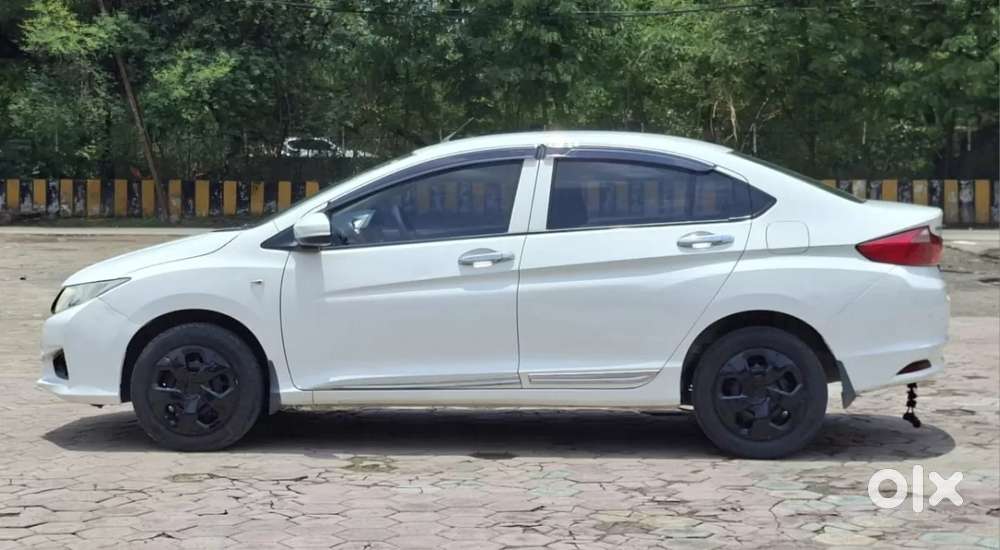 Honda City V Mt, 2015, Petrol
