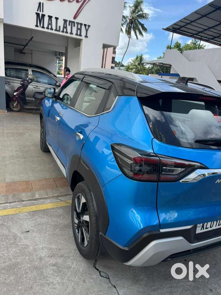 Nissan Magnite Automatic ,2025 Registered, Petrol High Variant Ezshift