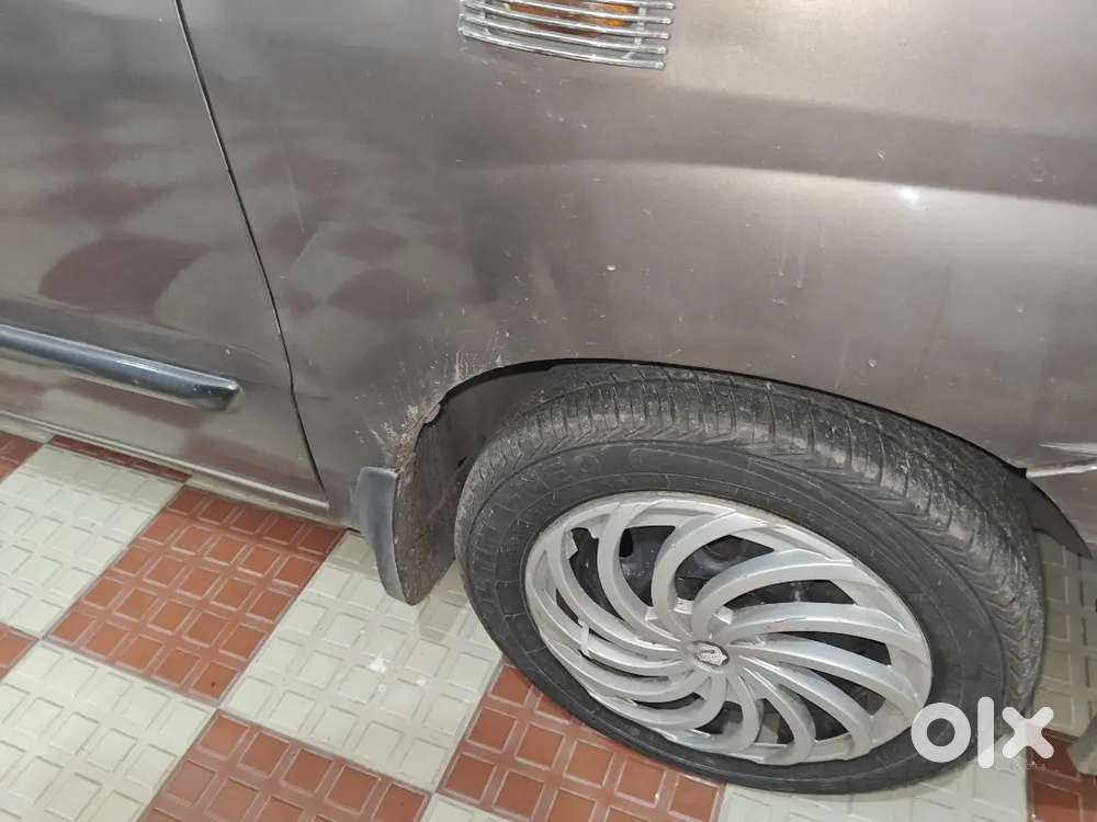 Maruti Suzuki Zen Estilo 2012