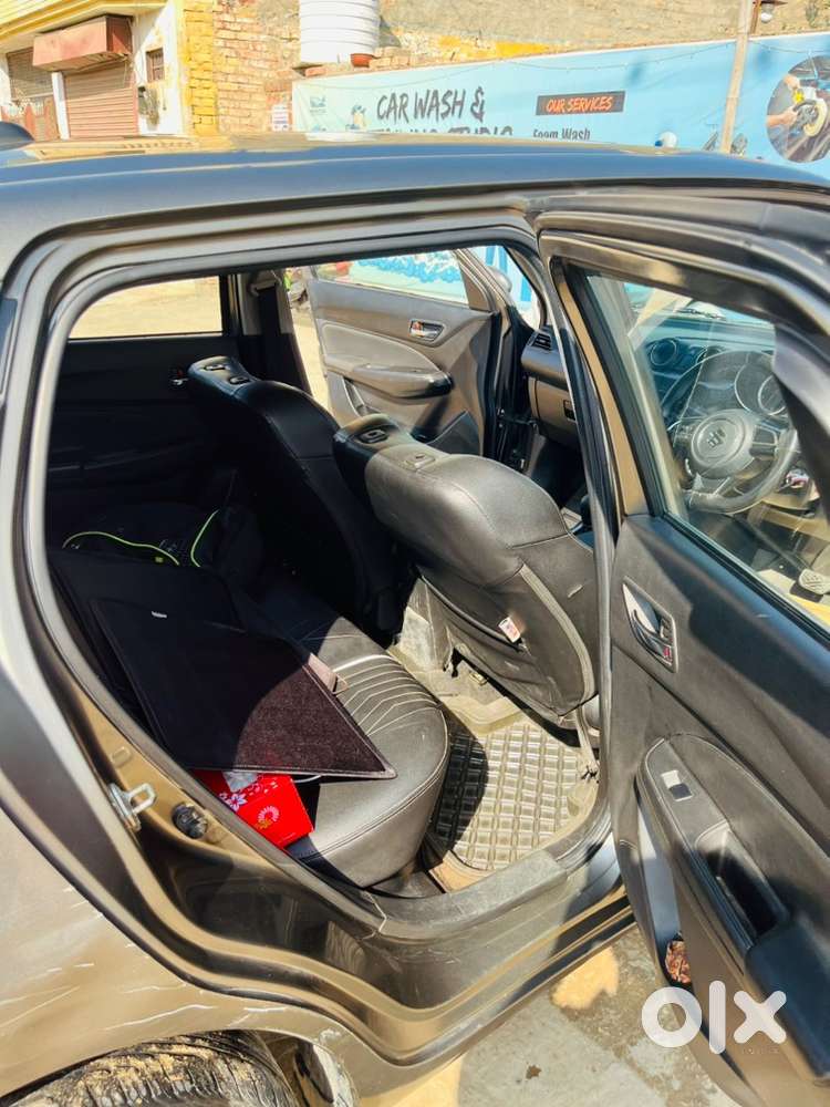 Maruti Suzuki Swift 2019 Vxi Amt