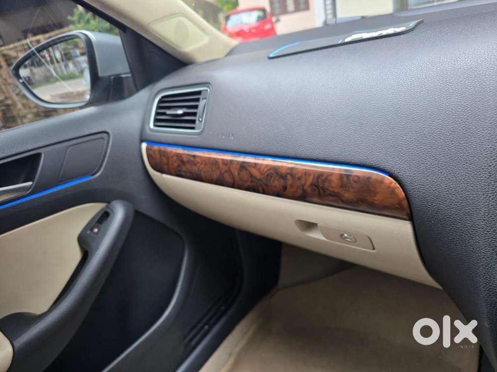 Volkswagen Jetta 2016 4 Lakhs+ Modifications