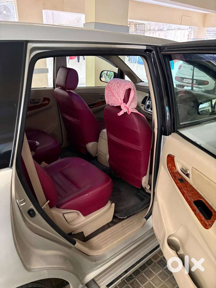 Toyota Innova 2.5v (2007)  Rc Valid May 2028  Showroom Track Record