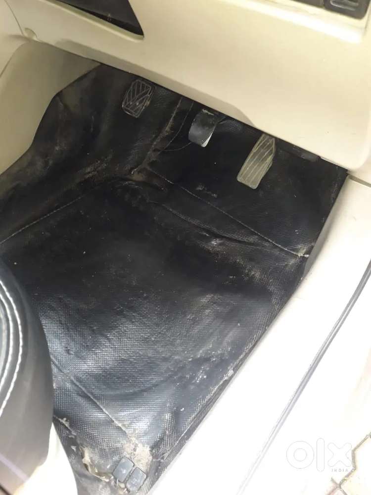 Maruti Suzuki Swift Dzire 2012