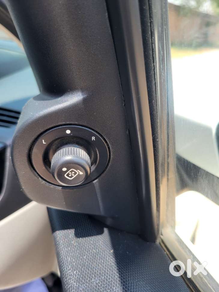 Tata Tiago Xz Opt, 2017, Petrol