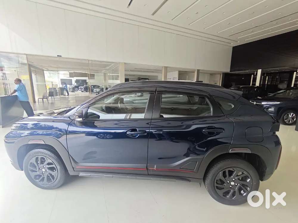 Maruti Suzuki Fronx(car Showroom)