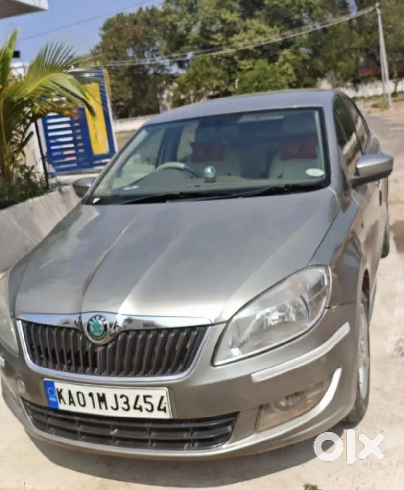 Skoda Rapid 2012 Diesel Good Condition 22kmpl Bangalore Registration