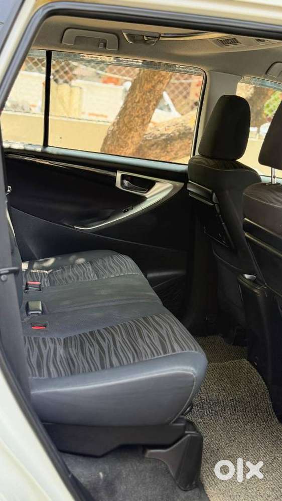 Toyota Innova Crysta 2.4 V 8 Str, 2017, Diesel