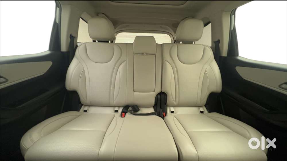 Mahindra Xuv700 2.0 Ax 7 Petrol At Luxury Pack Str, 2023, Petrol