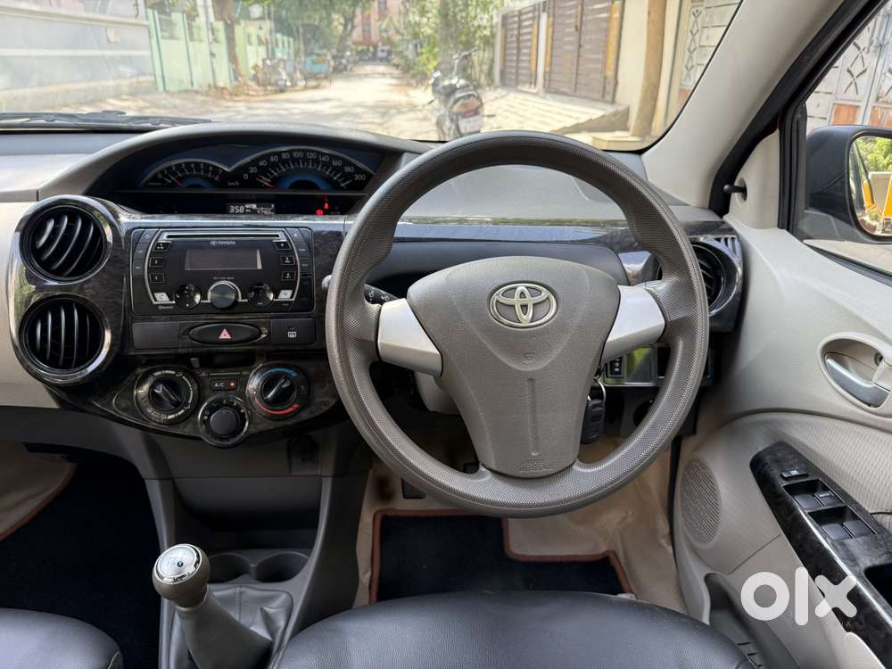 Toyota Etios Liva V Limited Edition, 2015, Petrol