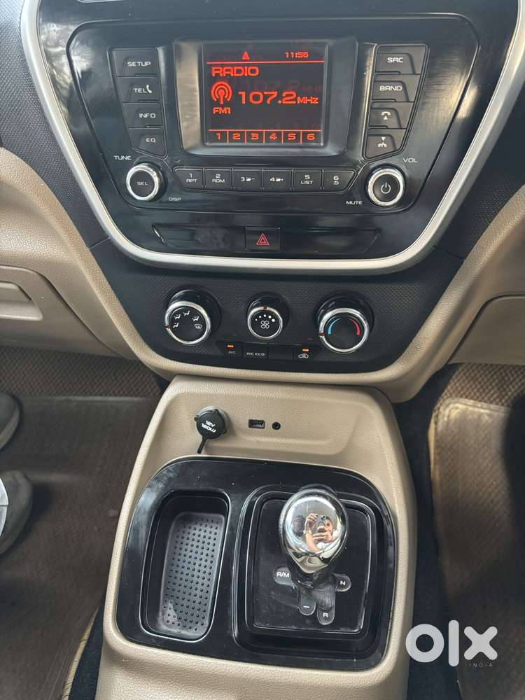 Mahindra Tuv 300 Mhawk100 T8 Amt, 2016, Diesel